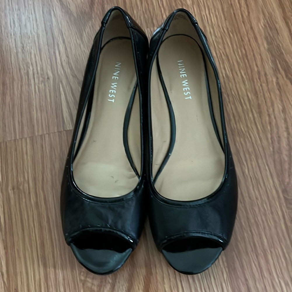 Nine West SmartyPanto Size 5 1/2 worn one time.